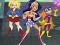 Gêm Frenemies: DC Super Hero Girls ar-lein