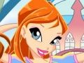 Gêm Ffasiwn Clwb Winx: Bloom vs Flora  ar-lein
