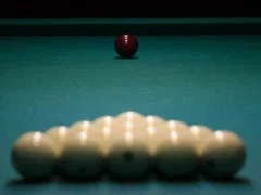 Gêm 3d Billiard Piramid ar-lein