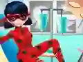 Gêm Dotted Girl Ambulance For Superhero ar-lein