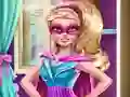 Gêm Superhero Doll Closet ar-lein