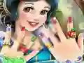 Gêm Snow White Nails ar-lein