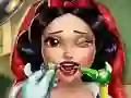 Gêm Snow White Real Dentist ar-lein
