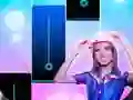 Gêm Ana emilia Piano Tiles ar-lein