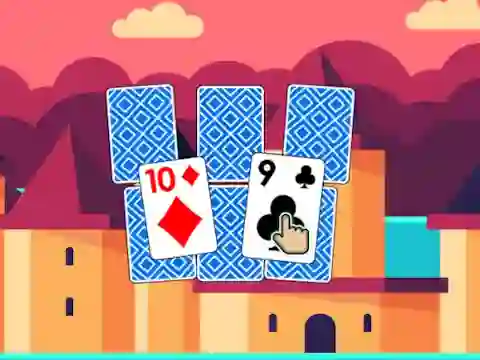 Gêm One Hundred Castles Solitaire ar-lein