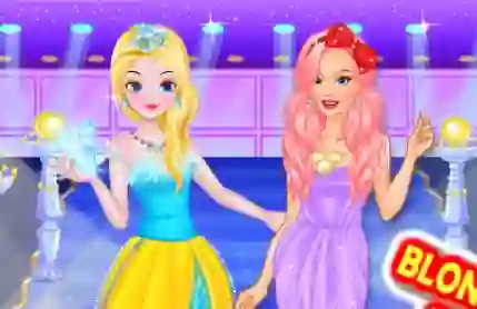 Gêm Blonde Vs Readhead Fashion Show ar-lein