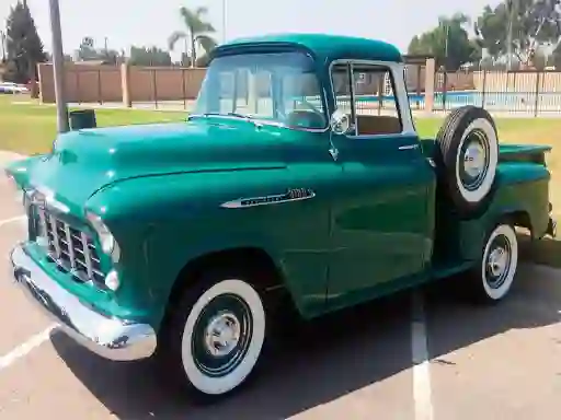 Gêm Classic Trucks Puzzle ar-lein