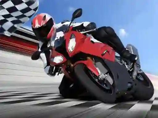 Gêm Real Bike Racing ar-lein