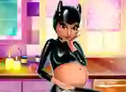 Gêm Catwoman Pregnant ar-lein