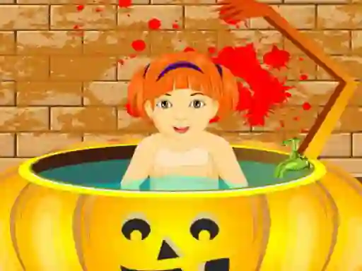 Gêm Little Baby Halloween Bathing ar-lein