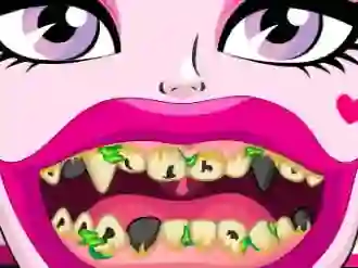 Gêm Draculaura Bad Teeth ar-lein