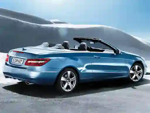 Gêm Cabriolet Roadster Puzzle ar-lein
