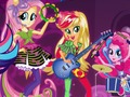 Gêm Merched Equestria: Brwydr y Bandiau  ar-lein