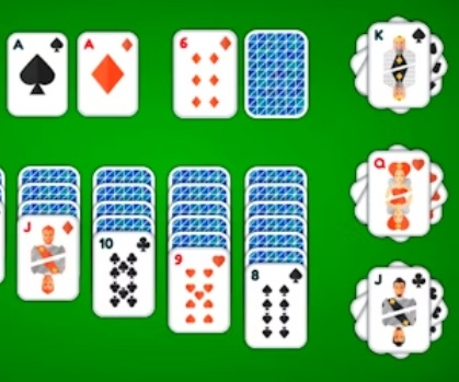 Gêm Klondike Solitaire 4 Siwtiau  ar-lein